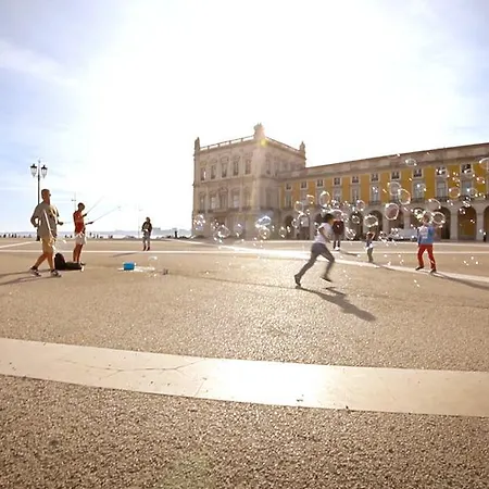 Lovehome * ליסבון