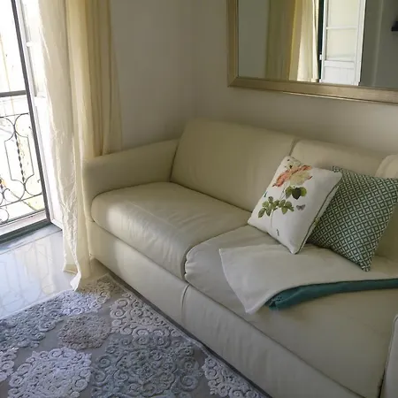 Lovehome Semesterbostad